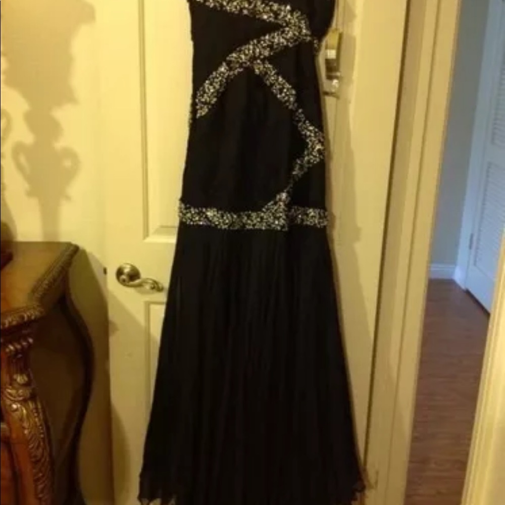 MAC DUGGAL COUTURE GOWN FORMAL BLACK SILVER - Picture 1 of 7
